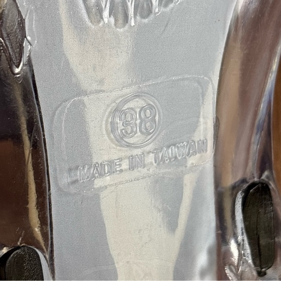 🔥🔥🔥Ted Baker London Black and Pink Sandals with Modern Design Size: 7🔥🔥🔥 - Picture 6 of 8